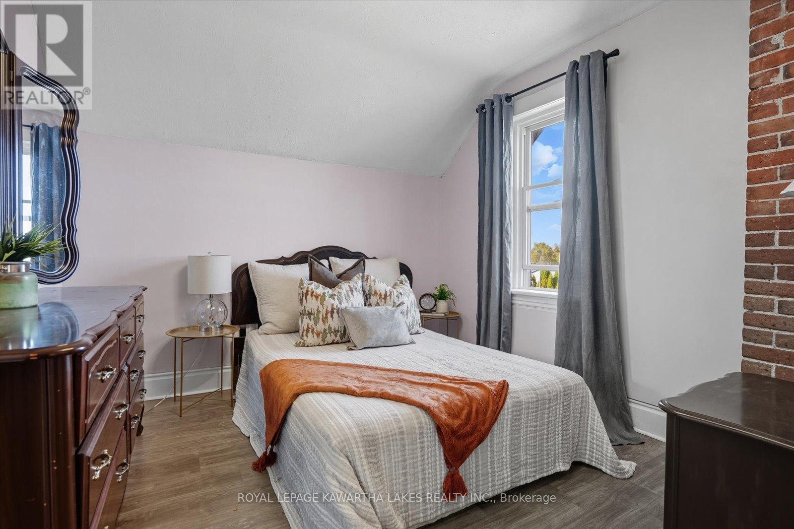 18 Mary Street W, Kawartha Lakes, Ontario  K9V 2N4 - Photo 18 - X12700570