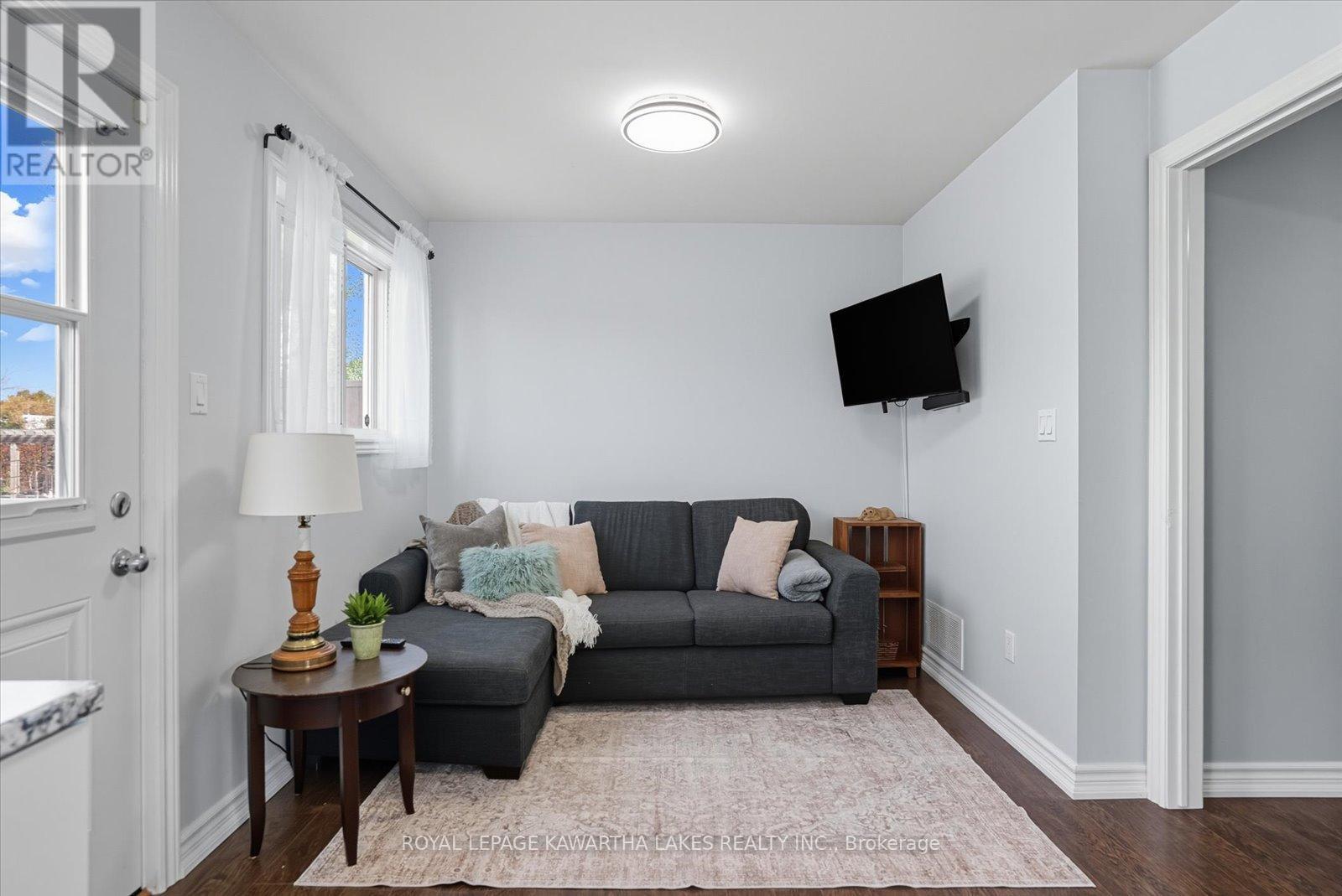 18 Mary Street W, Kawartha Lakes, Ontario  K9V 2N4 - Photo 29 - X12700570