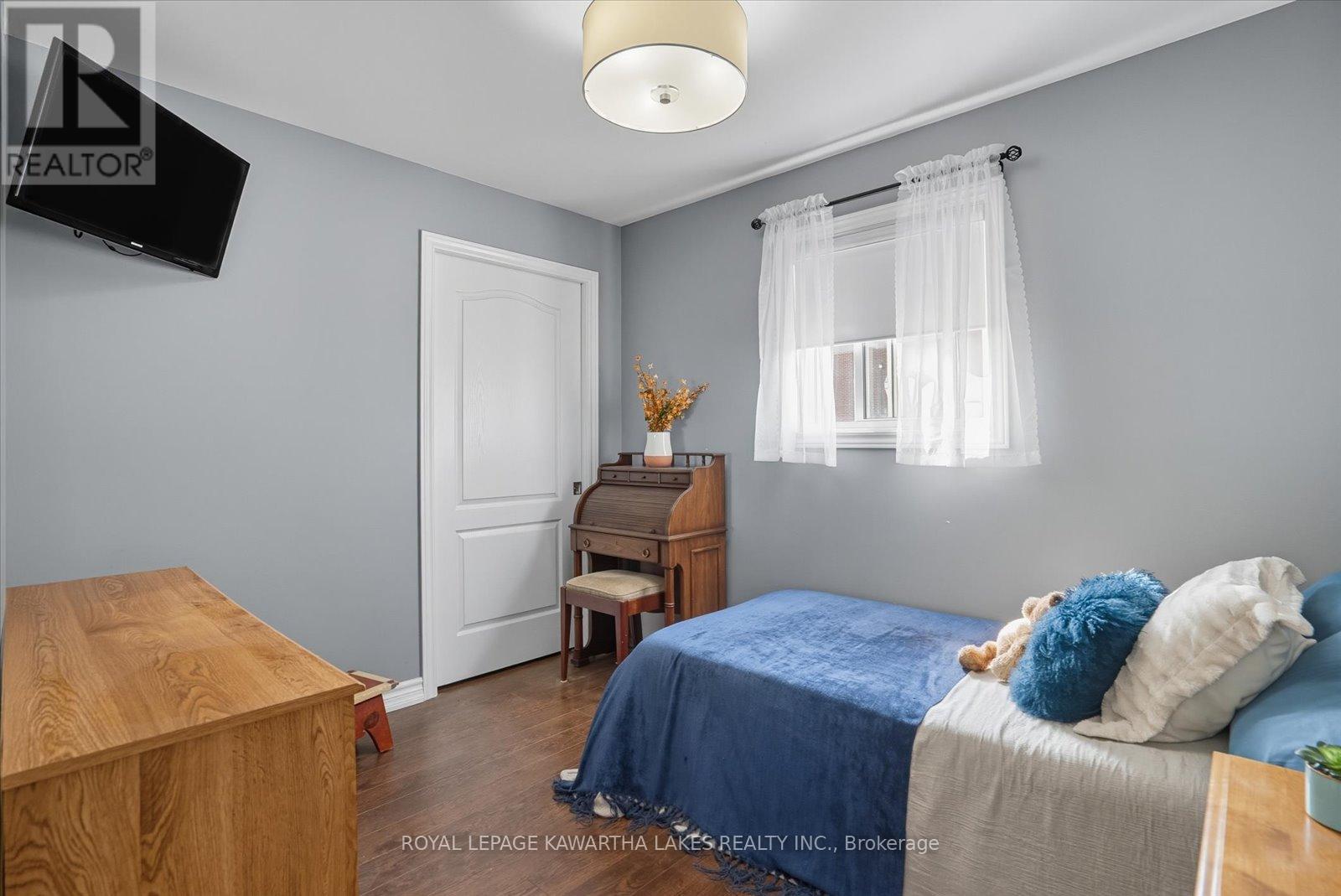 18 Mary Street W, Kawartha Lakes, Ontario  K9V 2N4 - Photo 30 - X12700570