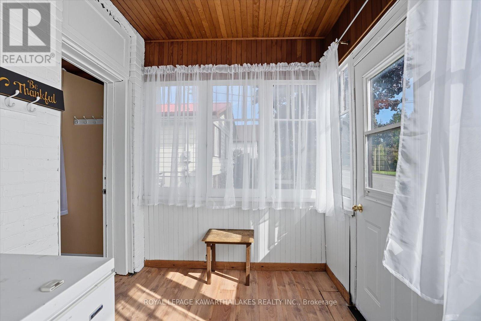 18 Mary Street W, Kawartha Lakes, Ontario  K9V 2N4 - Photo 5 - X12700570