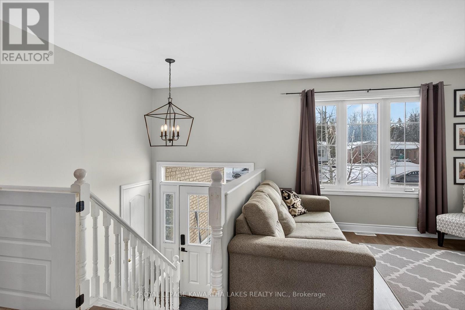 124 Mary Street W, Kawartha Lakes, Ontario  K9V 0B8 - Photo 5 - X12707986