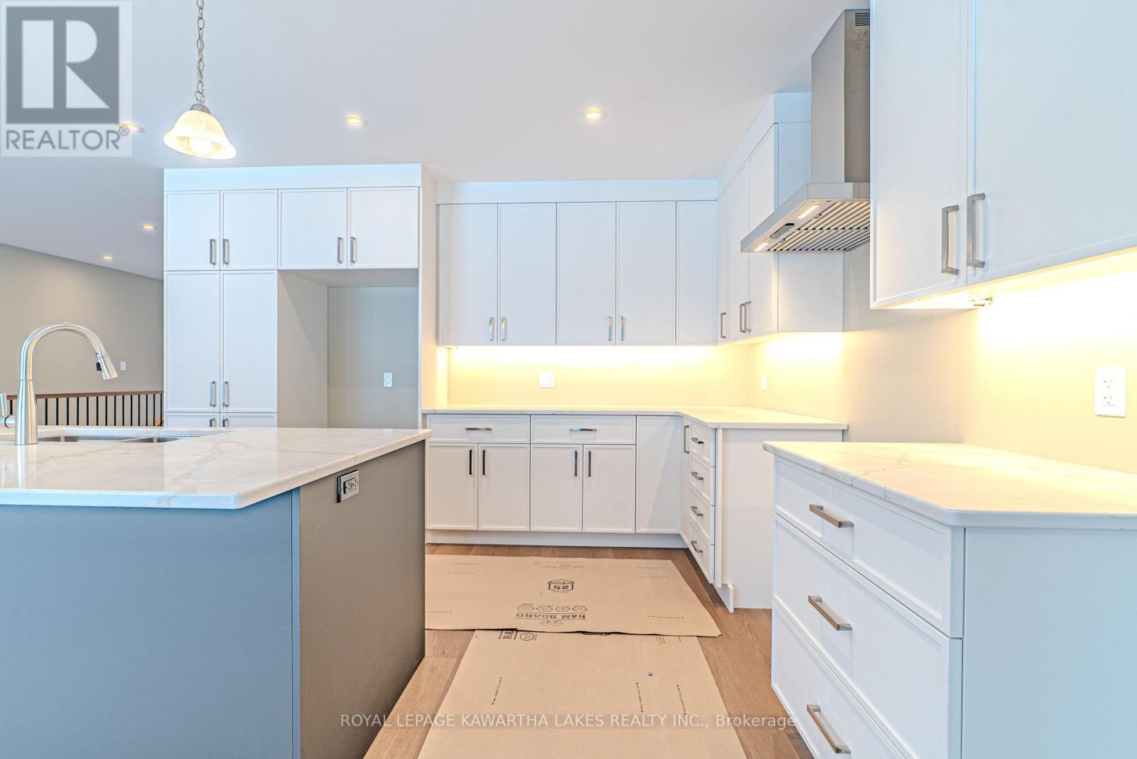 6 Patrick Street, Kawartha Lakes, Ontario  K0M 2B0 - Photo 13 - X12716208