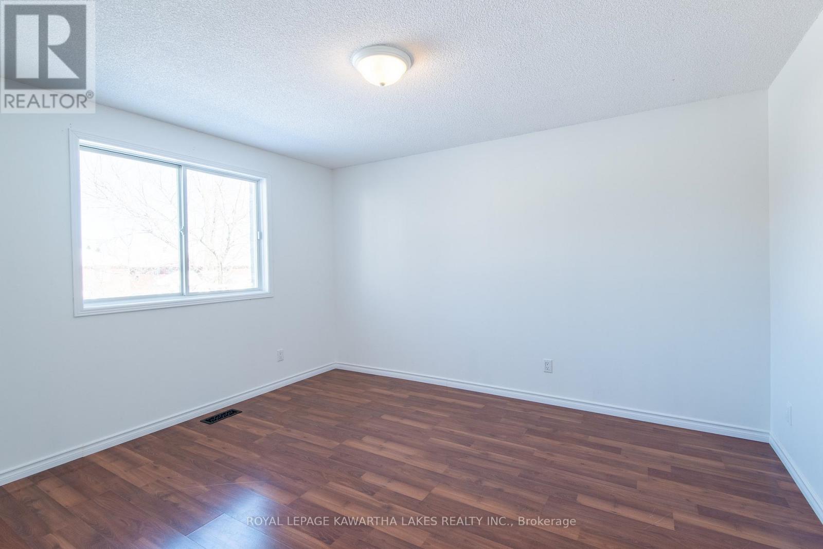 78 Eglington Street E, Kawartha Lakes, Ontario  K9V 3Z5 - Photo 10 - X12752926