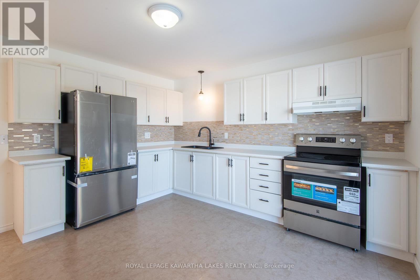 78 Eglington Street E, Kawartha Lakes, Ontario  K9V 3Z5 - Photo 5 - X12752926