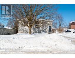 78 EGLINGTON STREET E, Kawartha Lakes, Ontario
