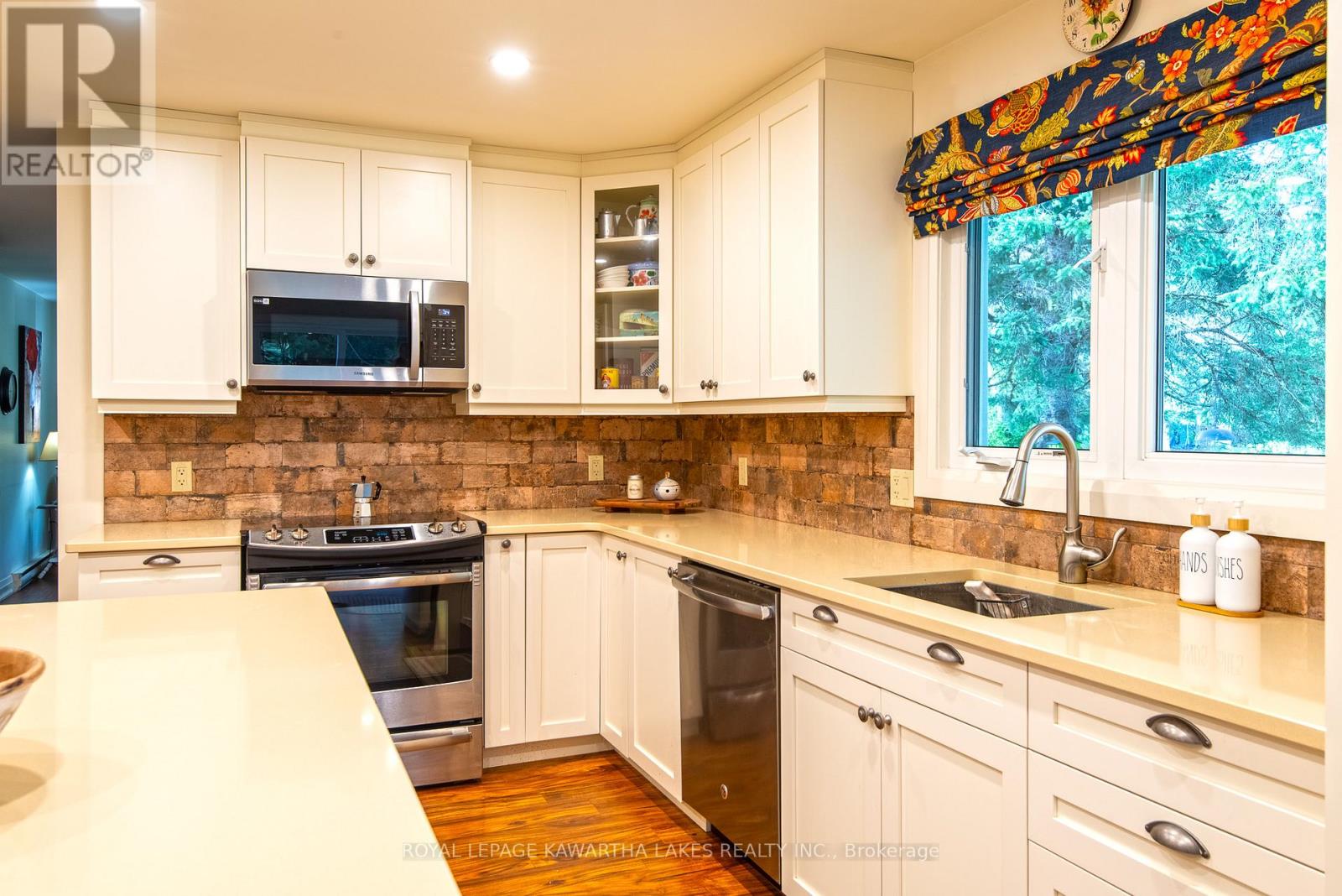 78 Riverbank Road, Kawartha Lakes, Ontario  K0M 1N0 - Photo 7 - X12810642