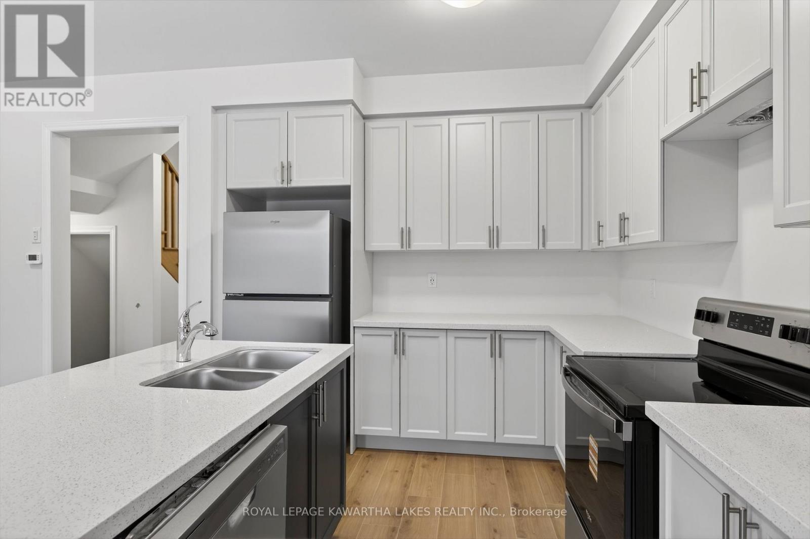 77 Watts Mew, Kawartha Lakes, Ontario  K9V 0T3 - Photo 11 - X12817954