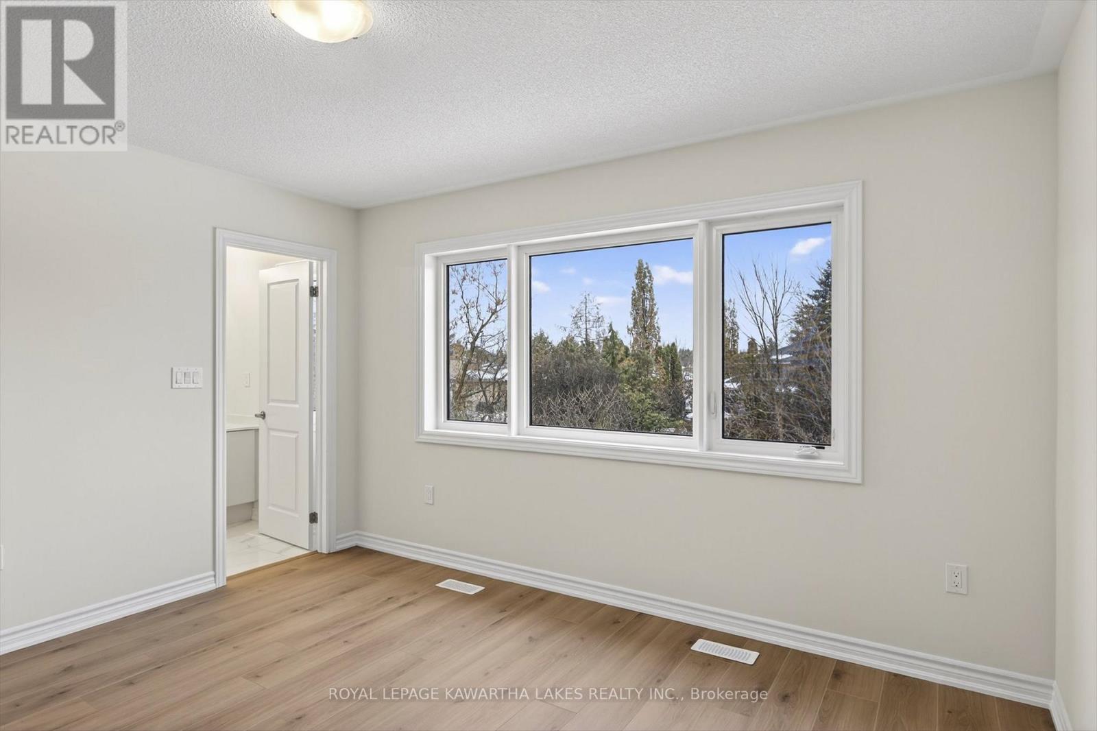 77 Watts Mew, Kawartha Lakes, Ontario  K9V 0T3 - Photo 26 - X12817954