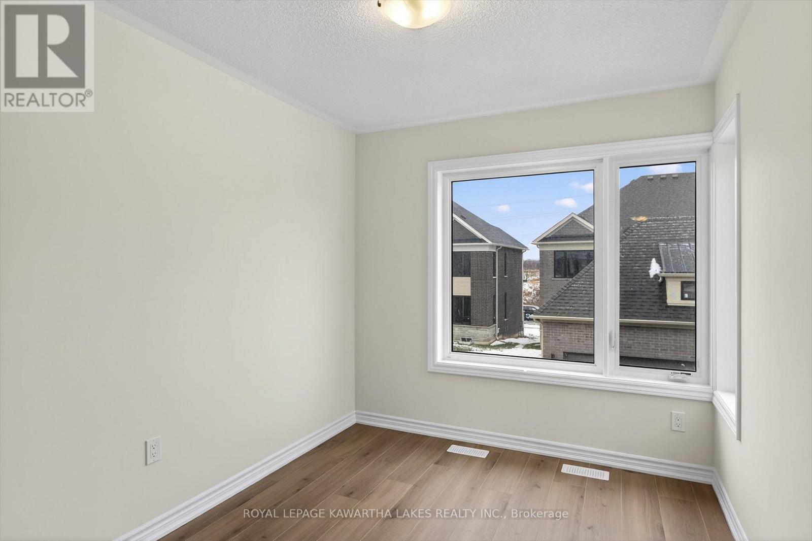 77 Watts Mew, Kawartha Lakes, Ontario  K9V 0T3 - Photo 29 - X12817954