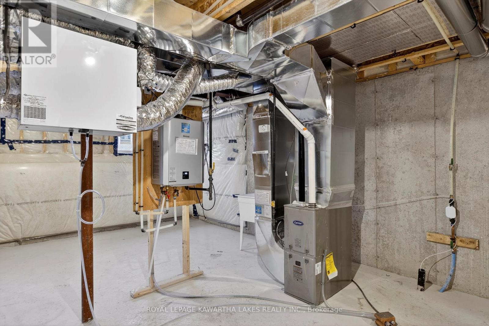 77 Watts Mew, Kawartha Lakes, Ontario  K9V 0T3 - Photo 43 - X12817954