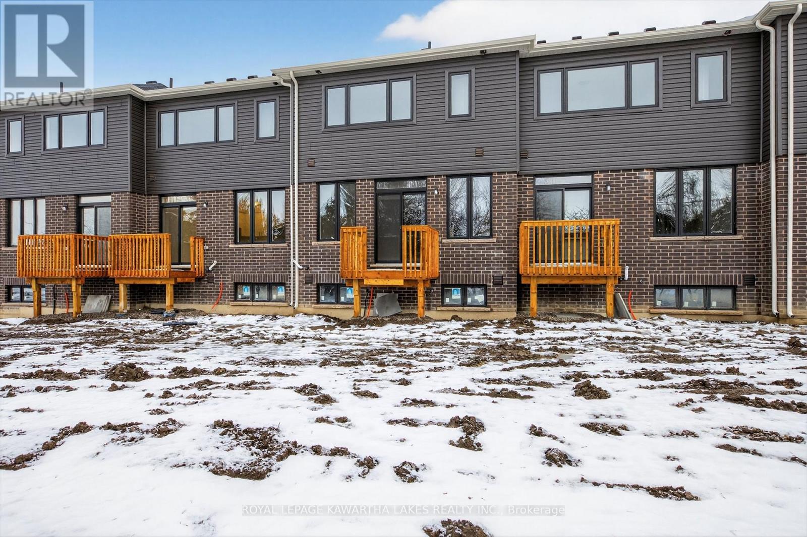 77 Watts Mew, Kawartha Lakes, Ontario  K9V 0T3 - Photo 44 - X12817954