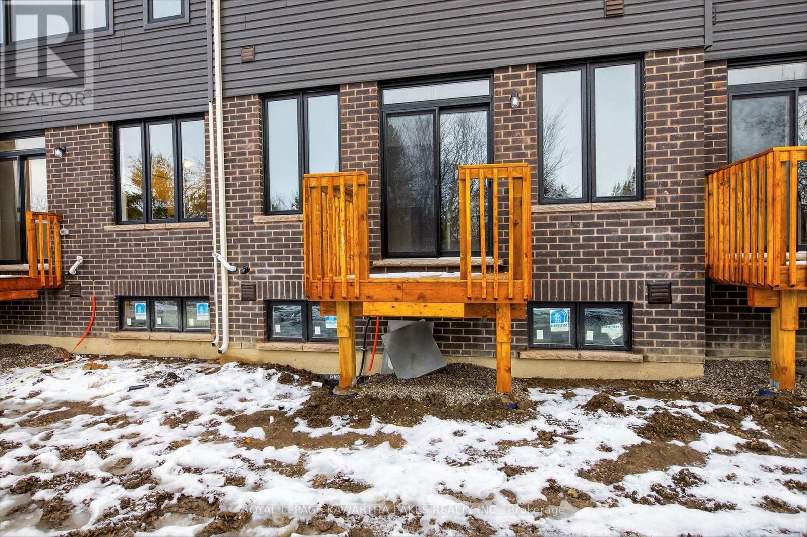 77 Watts Mew, Kawartha Lakes, Ontario  K9V 0T3 - Photo 47 - X12817954