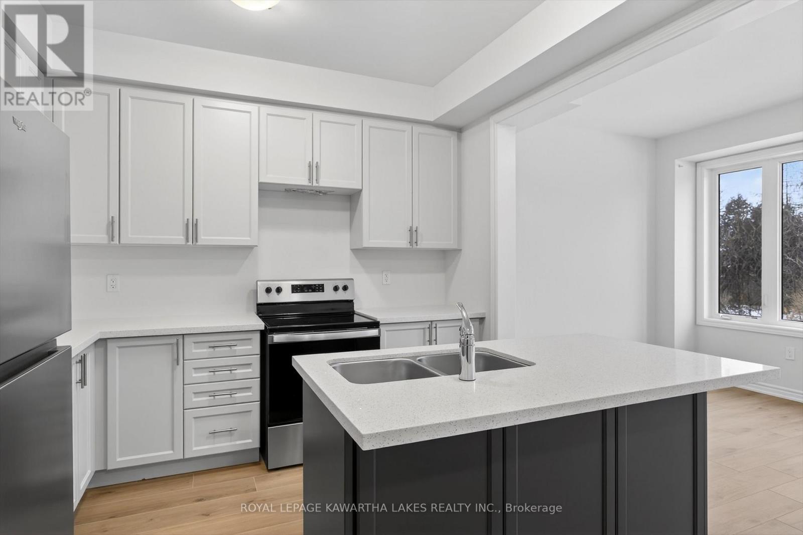 77 Watts Mew, Kawartha Lakes, Ontario  K9V 0T3 - Photo 9 - X12817954