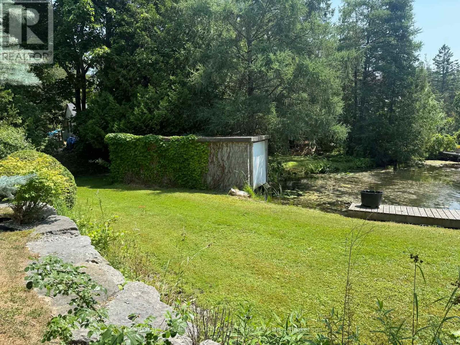 8 Sturgeon Glen Road, Kawartha Lakes, Ontario  K0M 1N0 - Photo 9 - X12870970