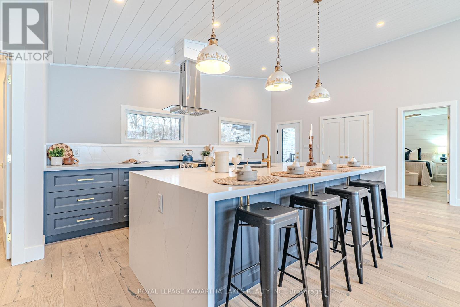 532 Long Beach Road, Kawartha Lakes, Ontario  K0M 1G0 - Photo 12 - X12878452