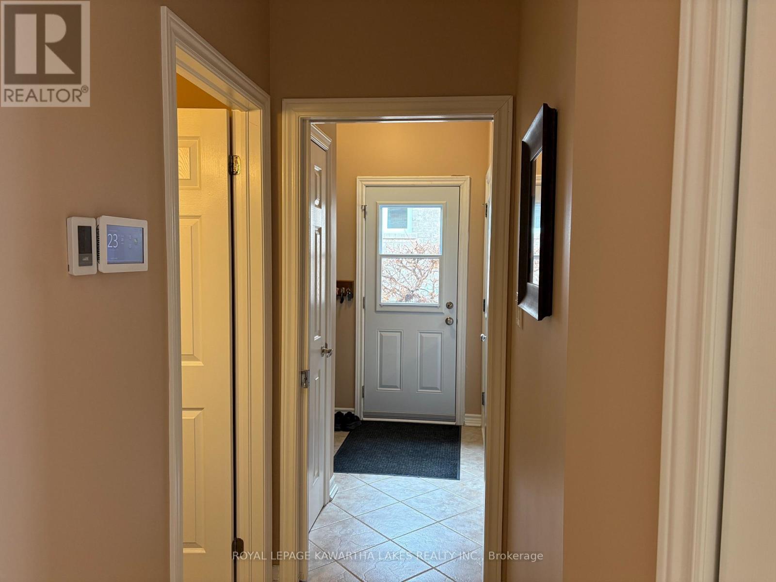 8 Ellis Crescent, Kawartha Lakes, Ontario  K9V 0A4 - Photo 8 - X12889426