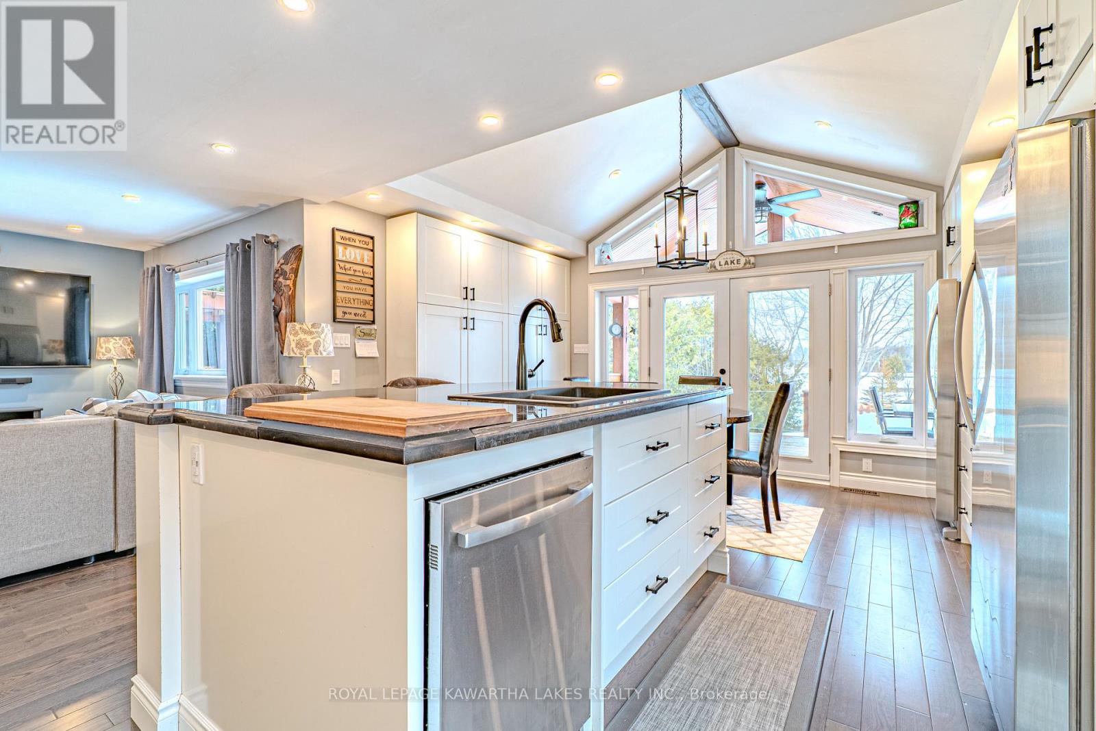 63 Robinson Avenue, Kawartha Lakes, Ontario  K0M 2B0 - Photo 20 - X12929112