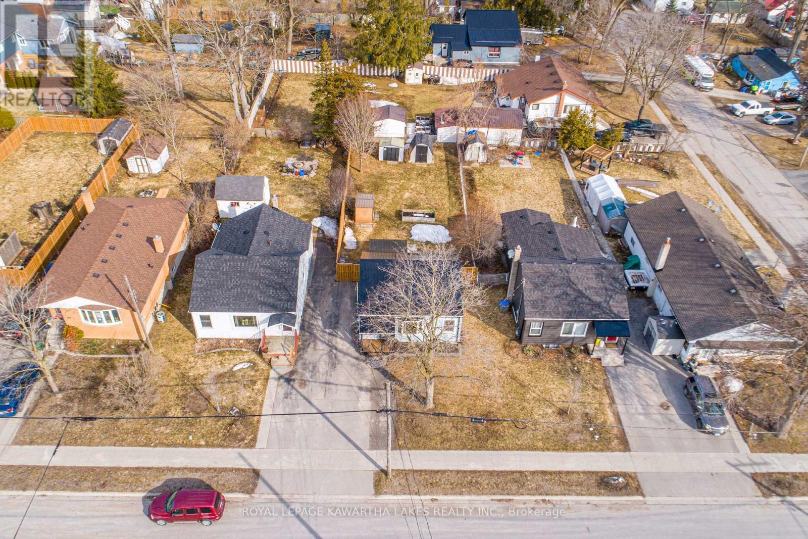 56 Glenelg Street E, Kawartha Lakes, Ontario  K9V 1Z3 - Photo 3 - X12939022