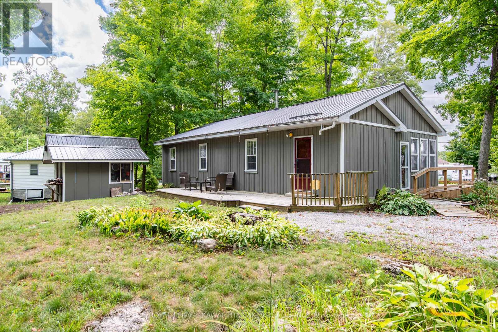 130 Driftwood Village Drive, Kawartha Lakes, Ontario  K0M 1K0 - Photo 2 - X12949198