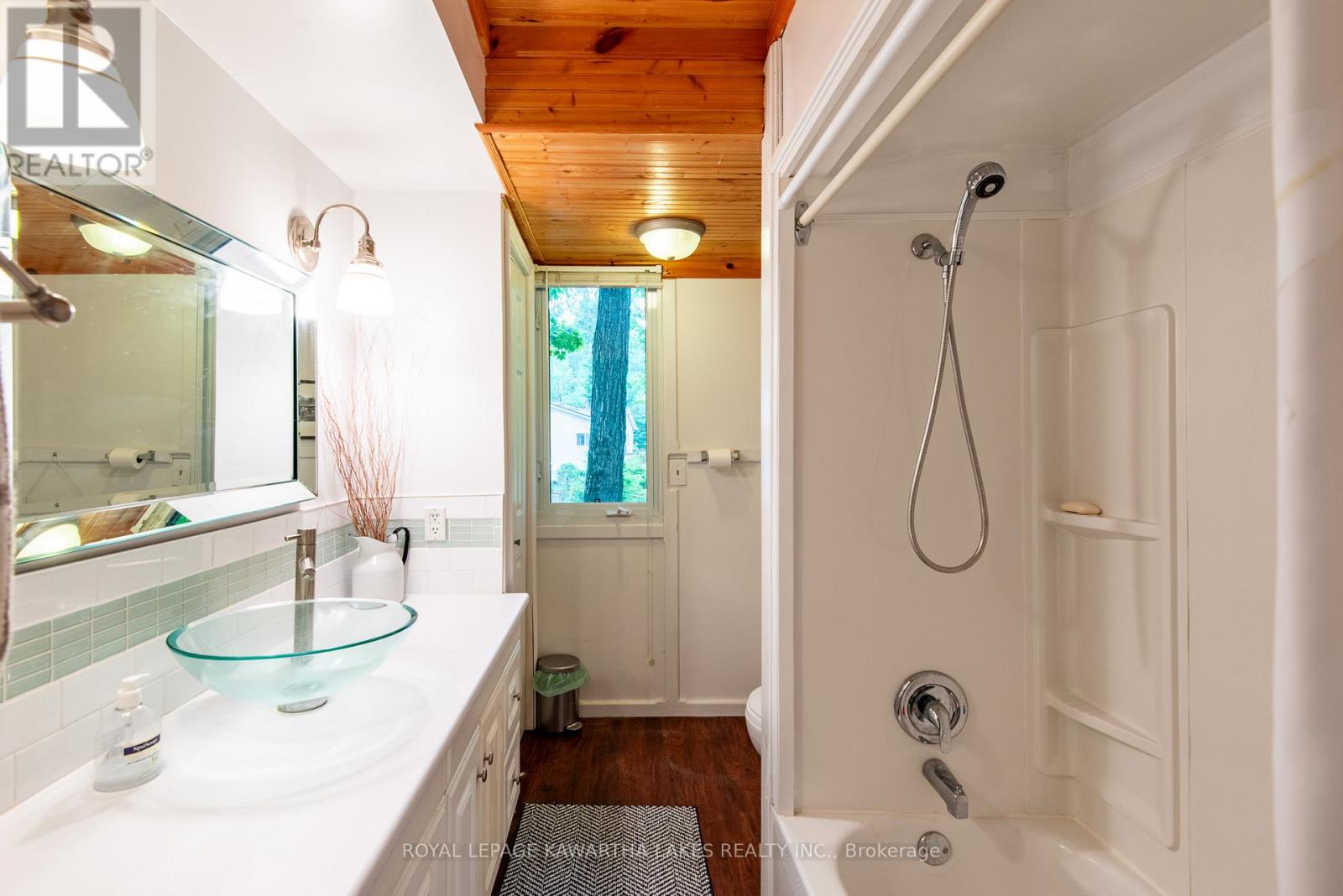 130 Driftwood Village Drive, Kawartha Lakes, Ontario  K0M 1K0 - Photo 9 - X12949198