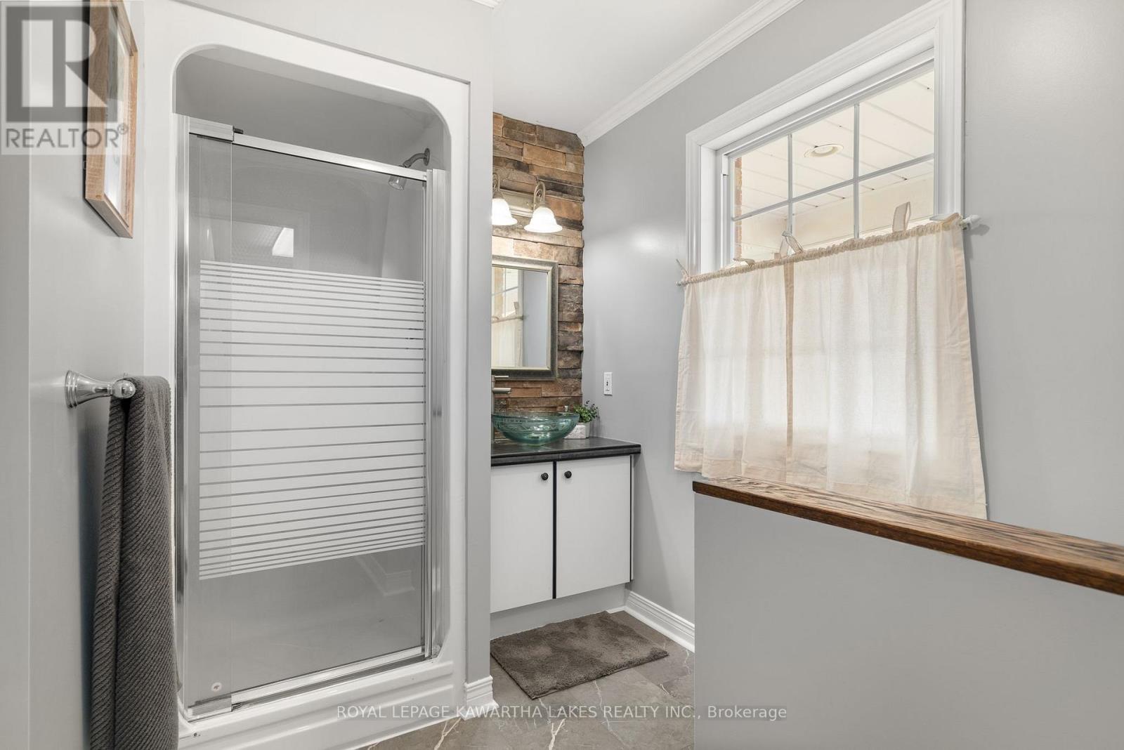 890 Woodville Road, Kawartha Lakes, Ontario  K0M 2T0 - Photo 19 - X12951698