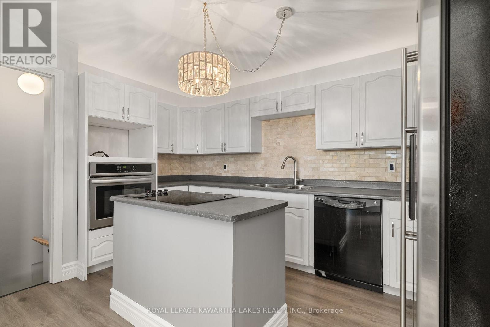 9 Buckhorn Road, Kawartha Lakes, Ontario  K9V 4R6 - Photo 11 - X12965088