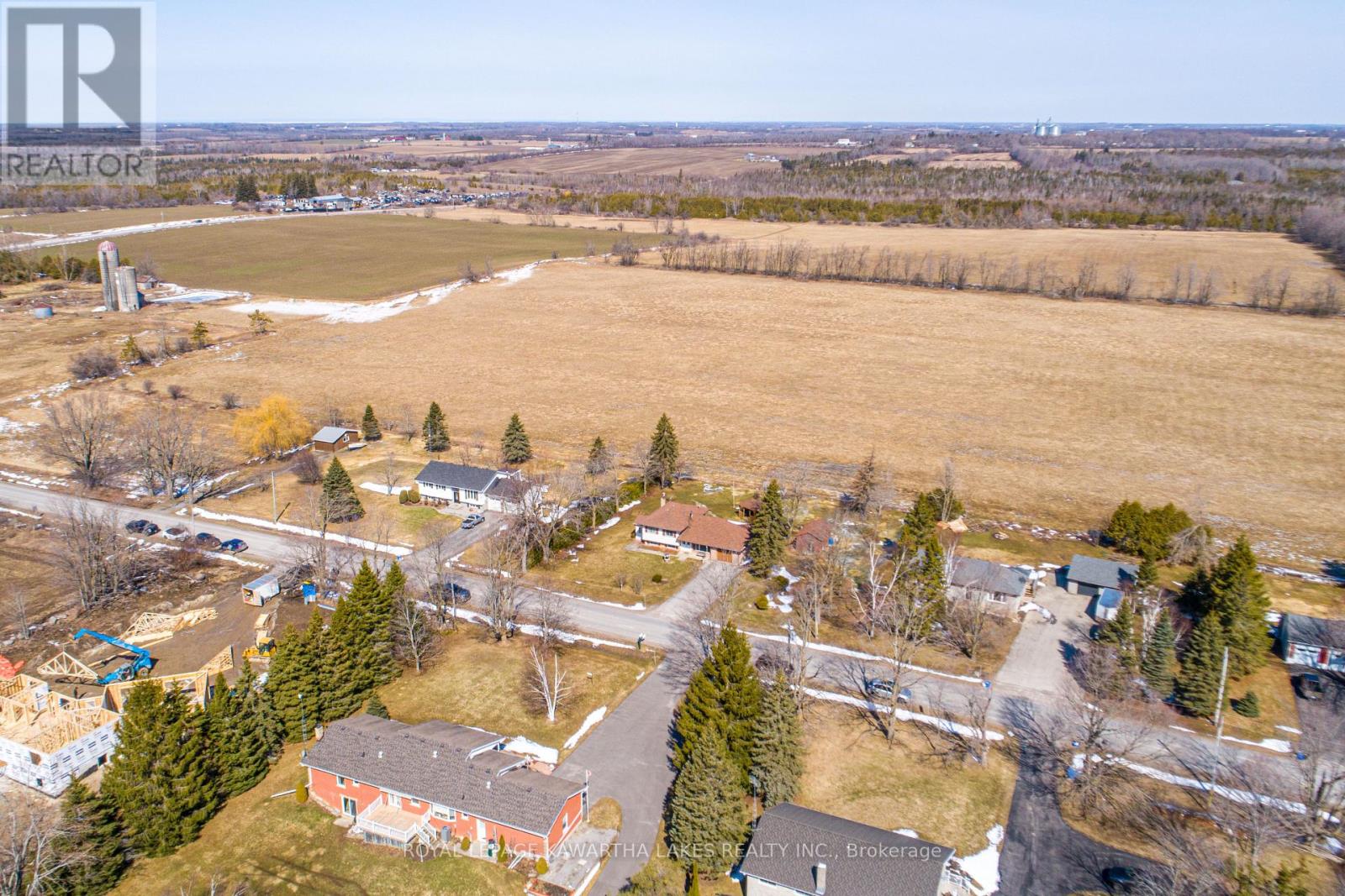 49 Cresswell Road E, Kawartha Lakes, Ontario  K0M 1J0 - Photo 1 - X12984000