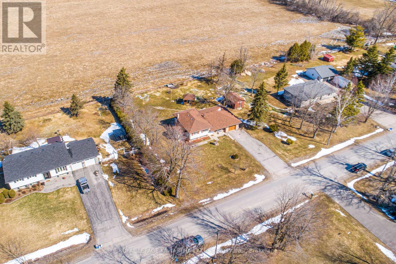 49 Cresswell Road E, Kawartha Lakes, Ontario  K0M 1J0 - Photo 3 - X12984000