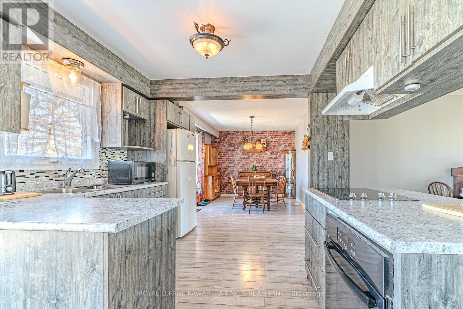 49 Cresswell Road E, Kawartha Lakes, Ontario  K0M 1J0 - Photo 32 - X12984000