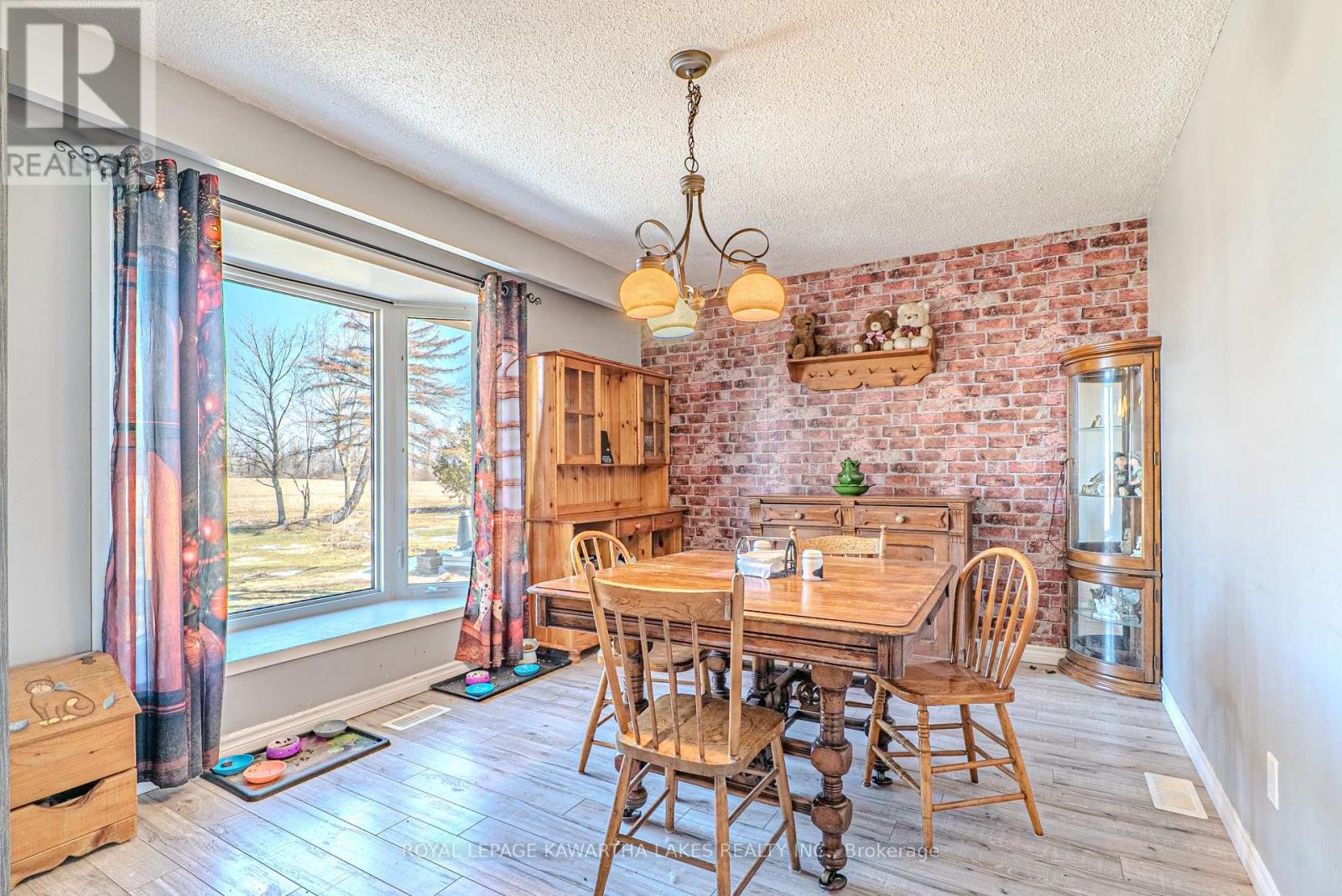 49 Cresswell Road E, Kawartha Lakes, Ontario  K0M 1J0 - Photo 35 - X12984000