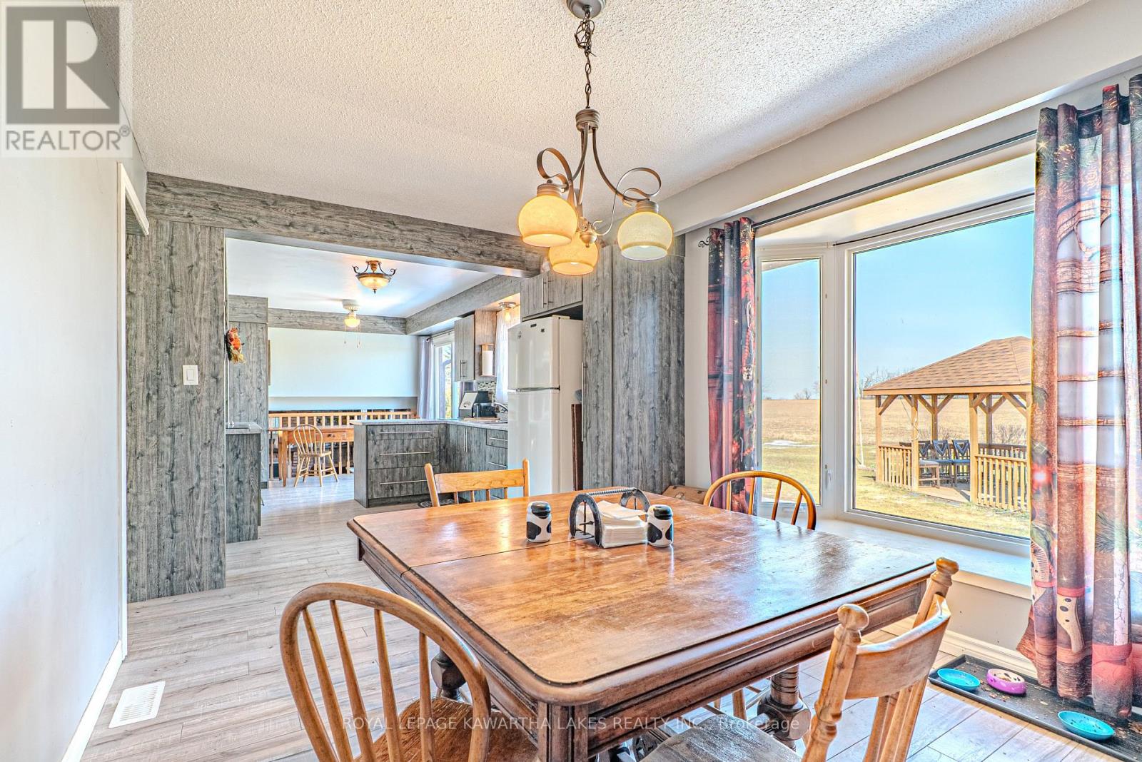 49 Cresswell Road E, Kawartha Lakes, Ontario  K0M 1J0 - Photo 36 - X12984000