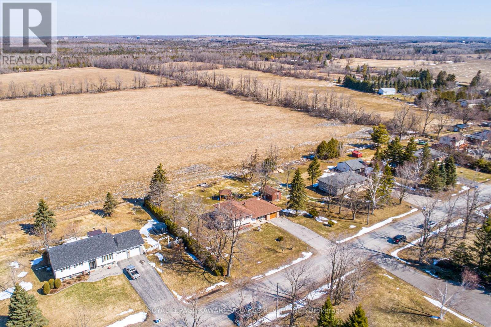 49 Cresswell Road E, Kawartha Lakes, Ontario  K0M 1J0 - Photo 4 - X12984000