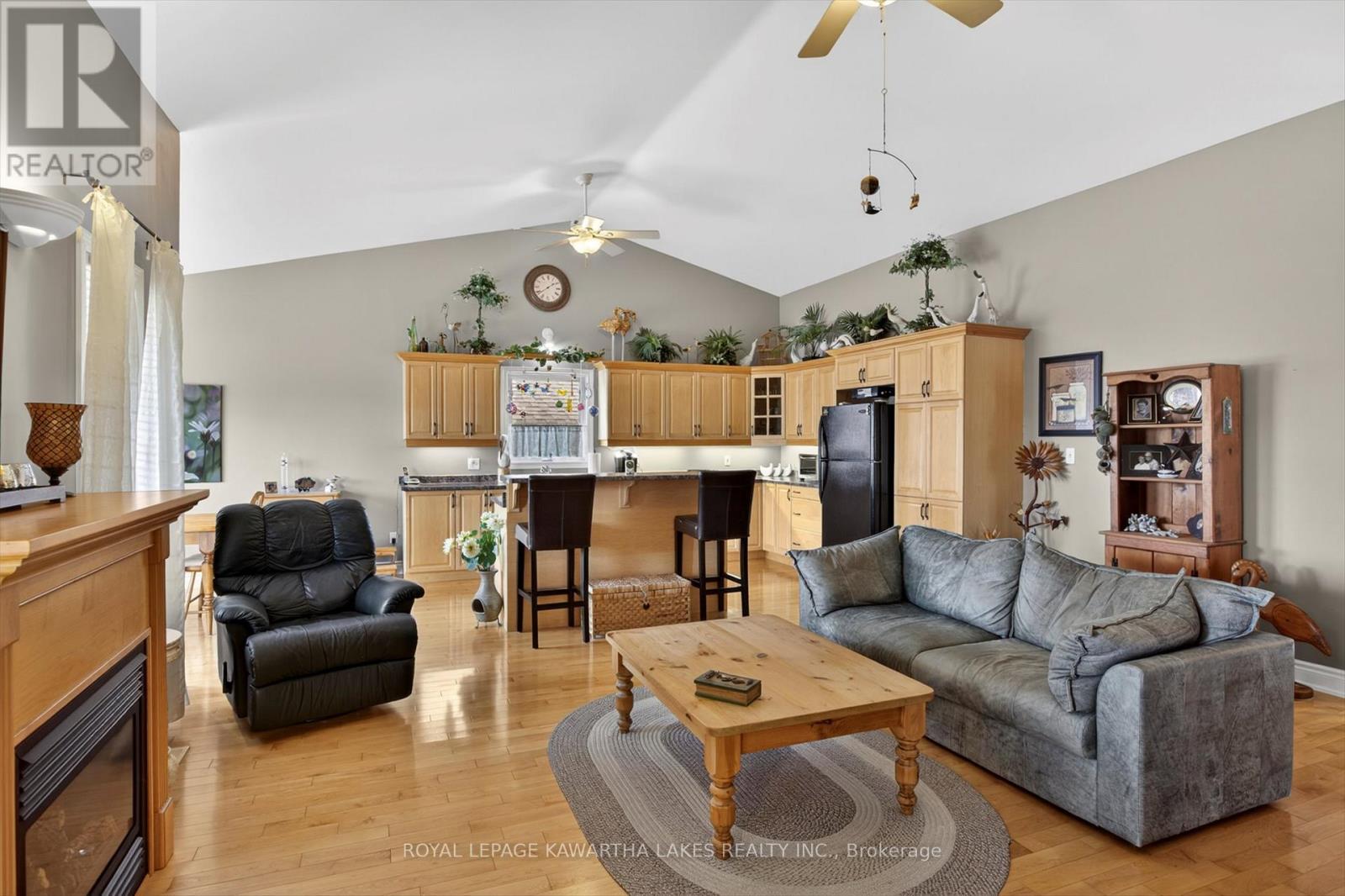 376 Wallace Drive, Kawartha Lakes, Ontario  K9V 6K7 - Photo 9 - X13077012