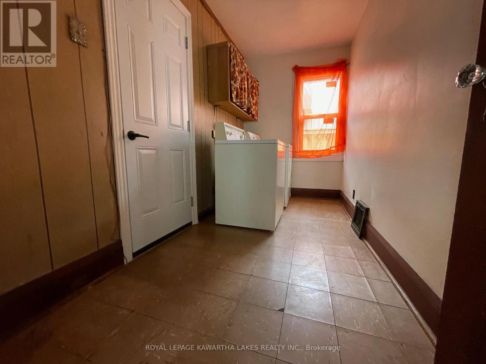350 Oshawa Boulevard S, Oshawa, Ontario  L1H 5S4 - Photo 15 - E13126750