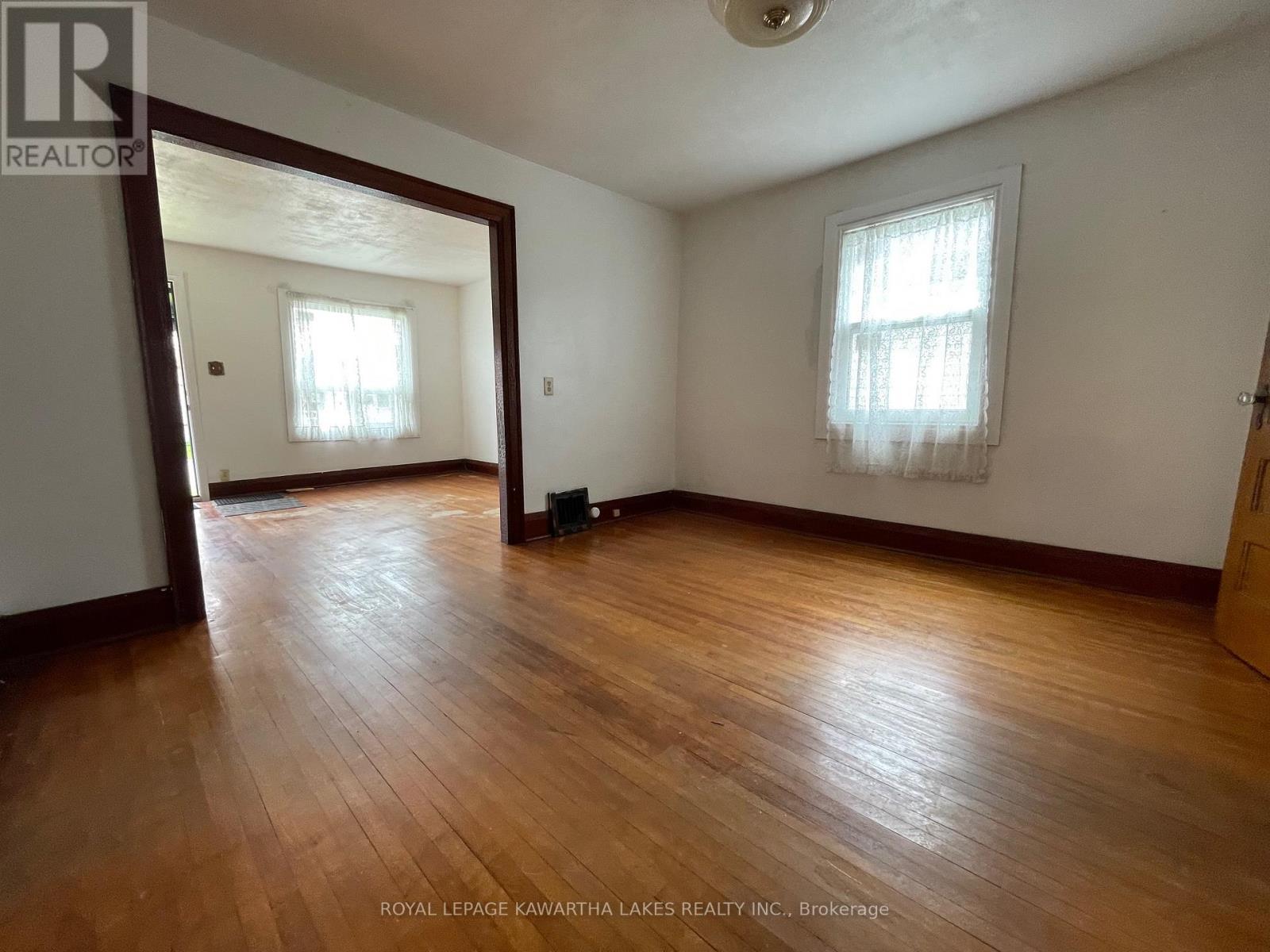 350 Oshawa Boulevard S, Oshawa, Ontario  L1H 5S4 - Photo 5 - E13126750