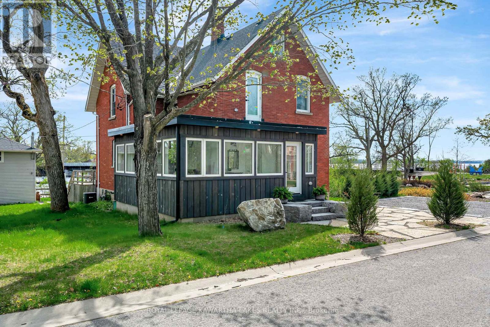 45 Oak Street, Kawartha Lakes, Ontario  K0M 1N0 - Photo 3 - X13132332