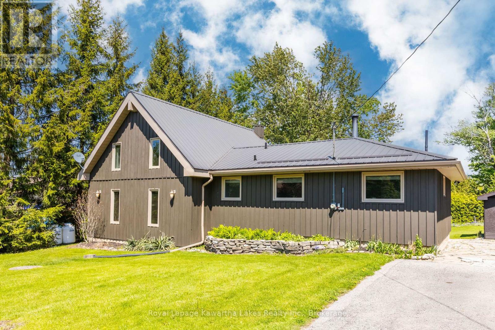 236 CROSBY DRIVE, Kawartha Lakes, Ontario