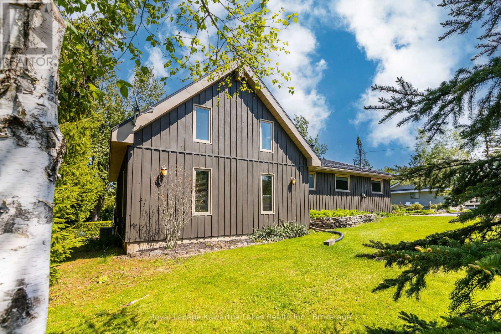 236 Crosby Drive, Kawartha Lakes, Ontario  K0M 1A0 - Photo 2 - X13212334