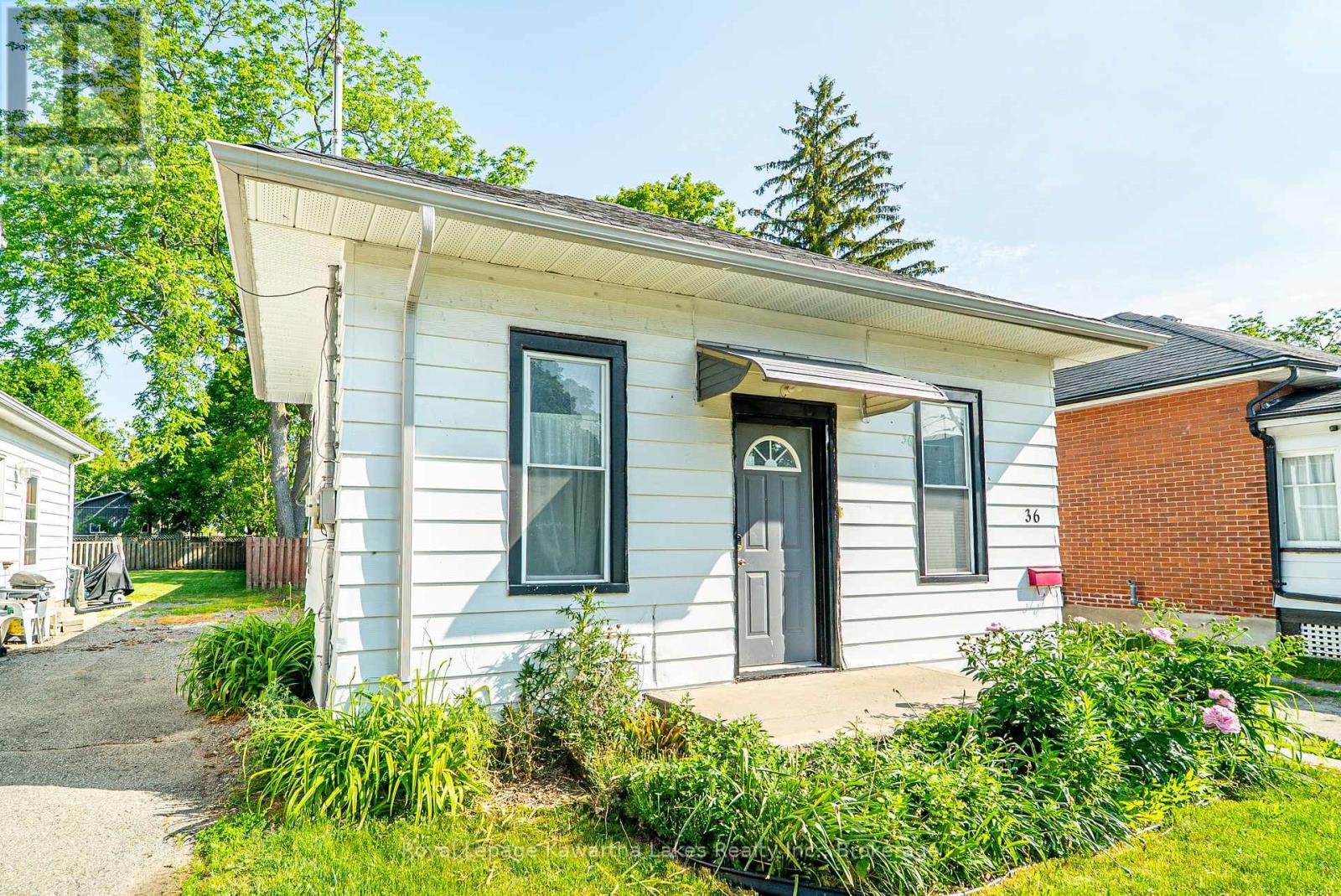 36 MELBOURNE STREET W, Kawartha Lakes, Ontario