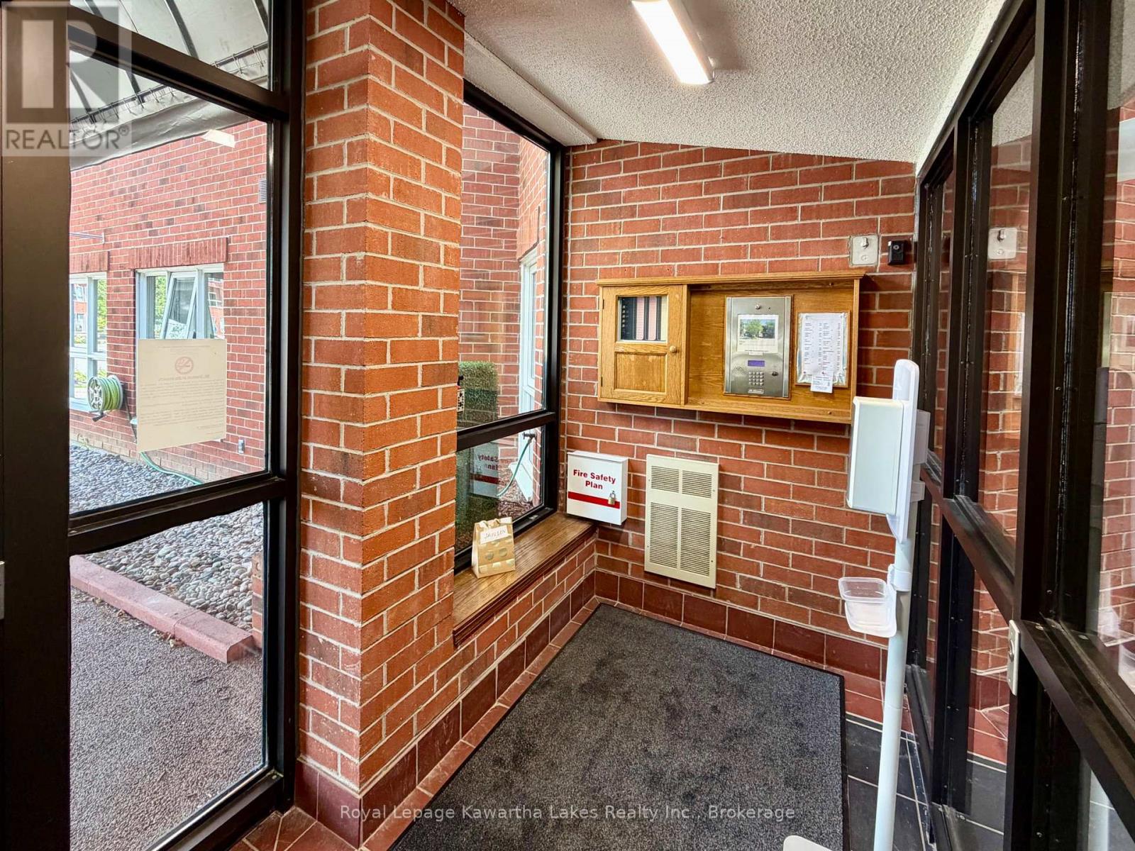 303 - 4 Heritage Way, Kawartha Lakes, Ontario  K9V 5Z2 - Photo 5 - X13460928