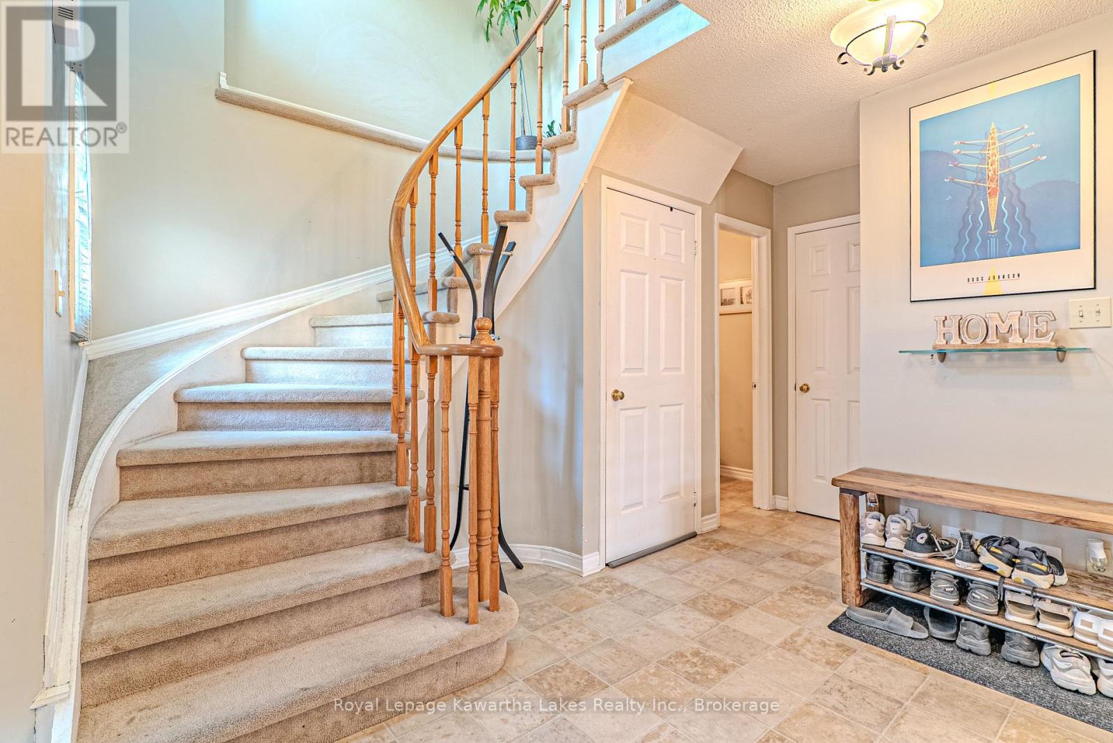 38 Lipton Crescent, Whitby, Ontario  L1R 1W7 - Photo 7 - E13513422