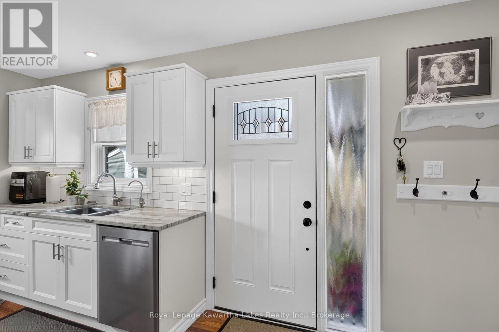 18 Madill Crescent, Kawartha Lakes, Ontario  K9V 5W8 - Photo 5 - X13582410