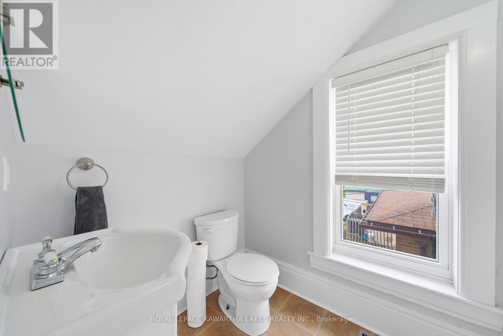 126 King Street, Kawartha Lakes, Ontario  K9V 1E3 - Photo 31 - X13597166