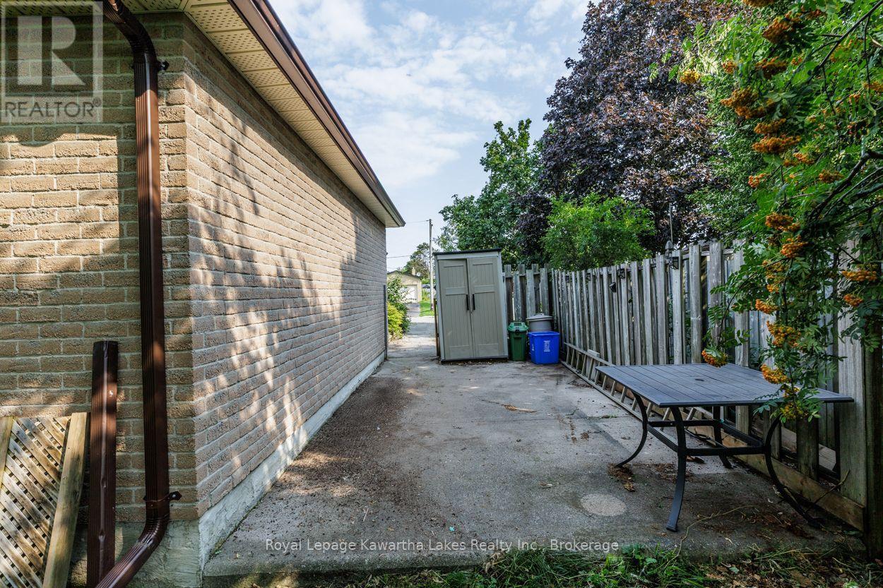 45 Sinclair Street, Kawartha Lakes, Ontario  K9V 5L6 - Photo 11 - X13670720